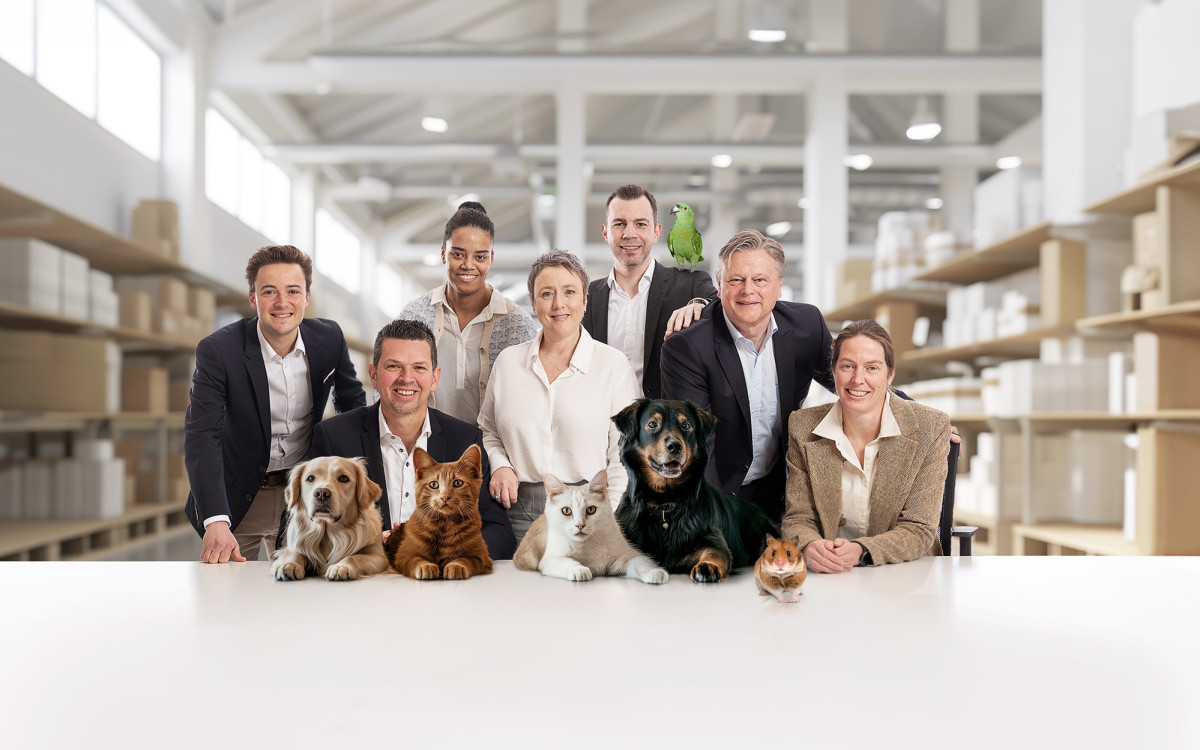 2-VANG24-010-Banner Website-2000x2000px-We love pets bigtime-groep-V2